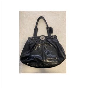 Rare COACH Garnet turn-lock Black leather handbag